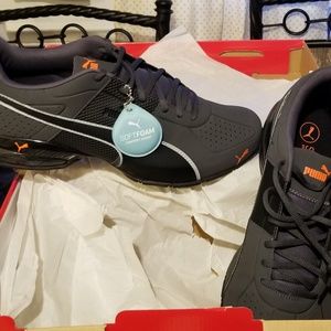 Men's Pumas sneakers